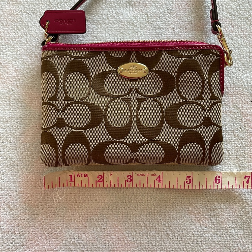 Coach Wristlet - Picture 7 of 8